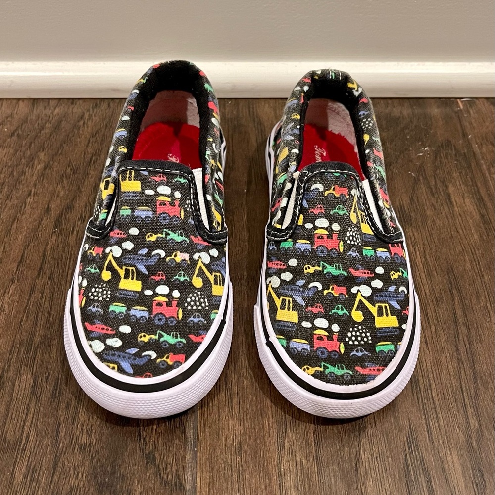 Tommy Bahama construction vehicle slip on shoe